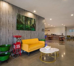 Riverfront Hotel Surestay 
