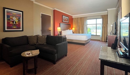 Junior Suite, 1 King Bed (Adults 21yrs or older Only)