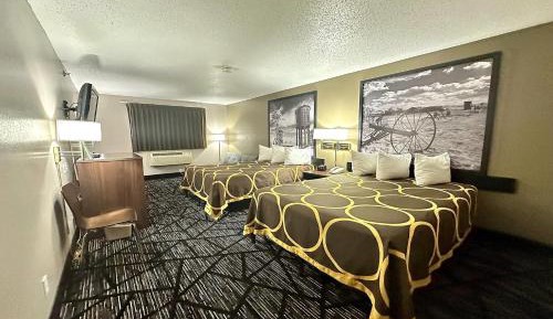 Queen Room with Two Queen Beds - Non-Smoking