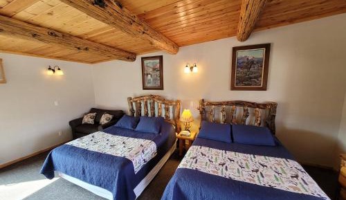 Deluxe Family Room