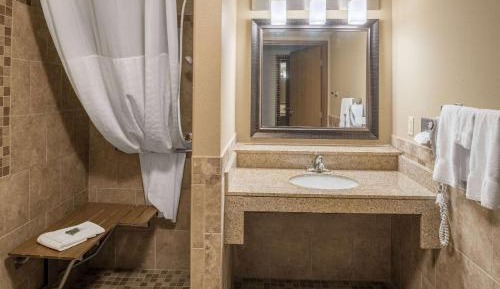 King Suite - Accessible/Non-Smoking