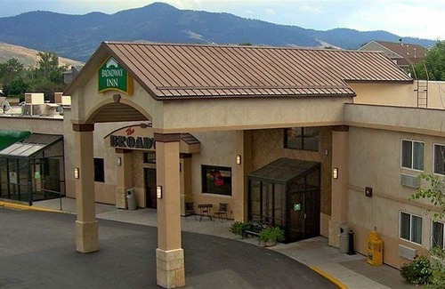 Westside Hotel | Broadway Inn Conference Center