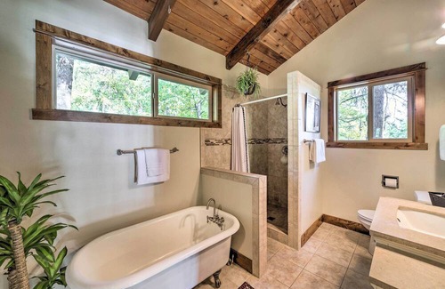 Whitefish House | Five star luxurious cabin with top of the line amenities.