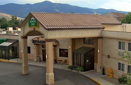 Westside Hotel | Broadway Inn Conference Center