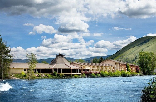 Heart of Missoula Hotel | DoubleTree by Hilton Missoula Edgewater