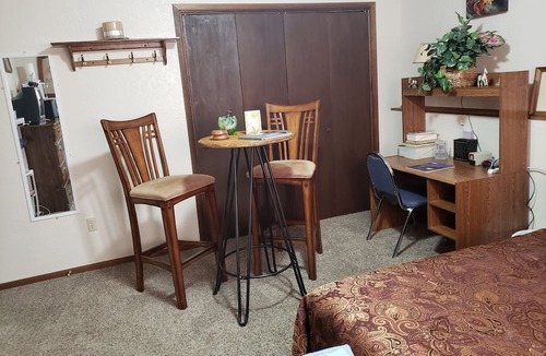 Billings House | Large 1 bedroom in a quiet neighborhood.