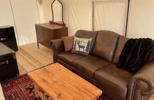 Pray RV Rental | Glamping tent in Paradise Valley only 27 miles from Yellowstone National Park